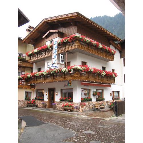 Hotel Garnì Ai Serrai