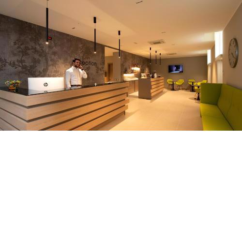 Hotel H21