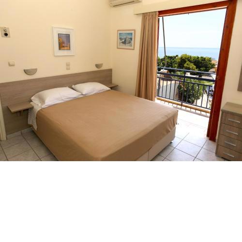 Hotel Karyatides