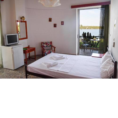 Hotel Korfos - Ξενοδοχείο Κόρφος Renovated