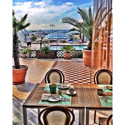 Hotel La Brezza frontemare
