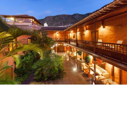 Hotel LIVVO La Quinta Roja