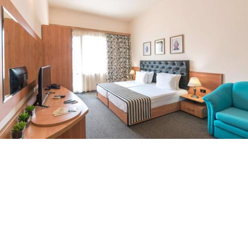 Hotel Lotus - Free Parking