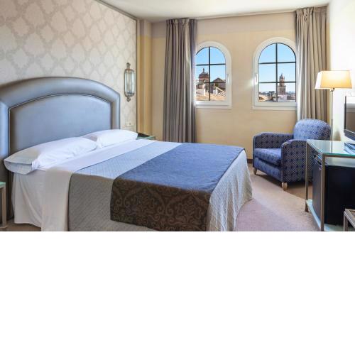 Hotel Macià Alfaros