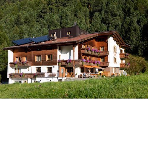 Hotel Macun