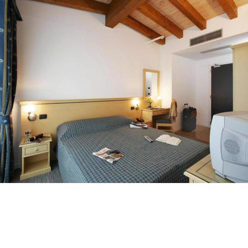 Hotel Mary