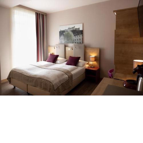 Hotel Max 70