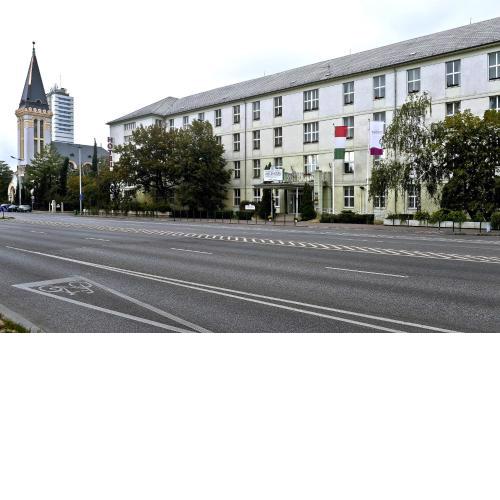 Hotel Millennium