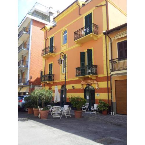 Hotel Mimosa