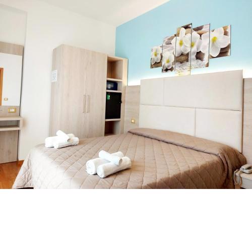 Hotel Monica