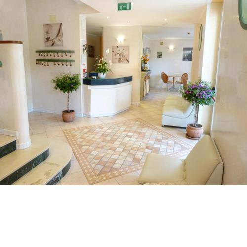 Hotel Monti