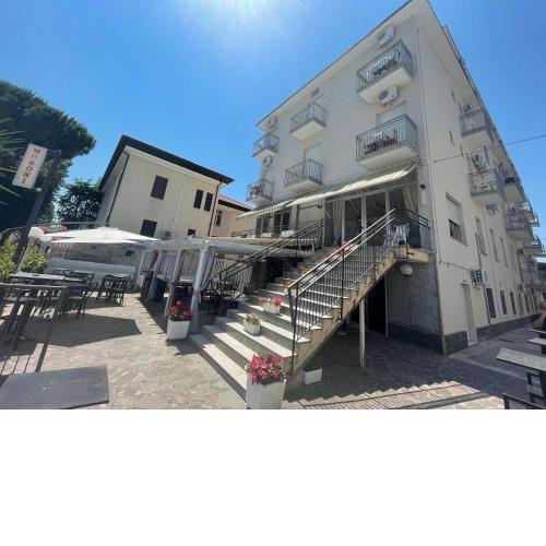 Hotel moroni
