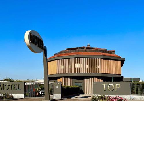 Hotel Motel Top