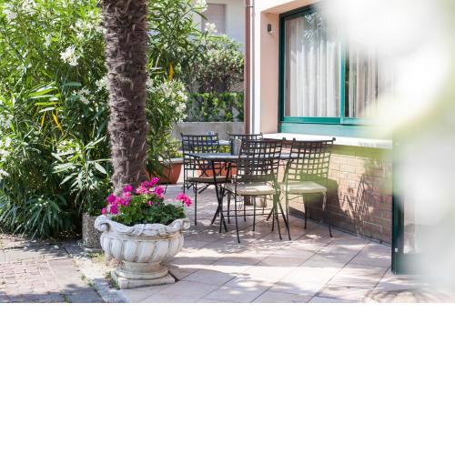 Hotel Oasis