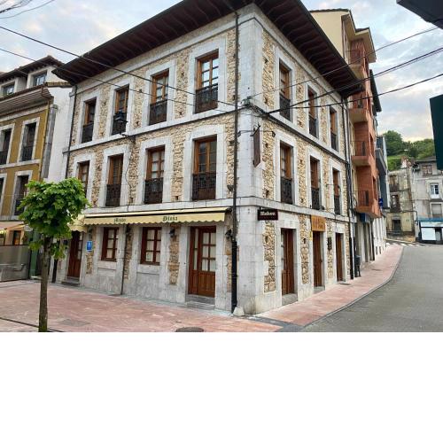 Hotel Piloñés