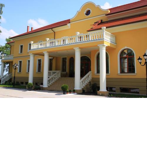 Hotel *** Plauter Kúria