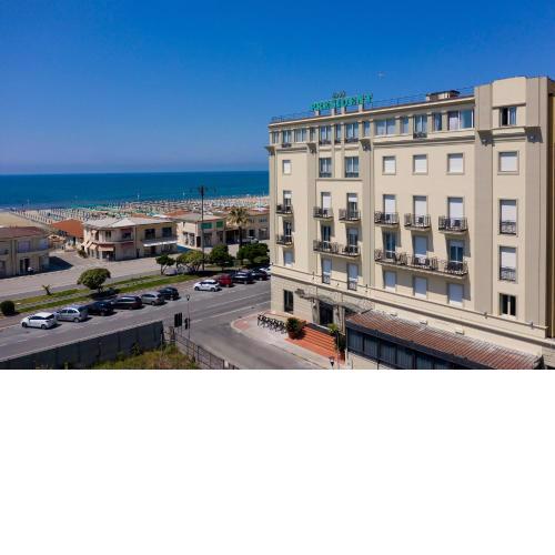 Hotel President
