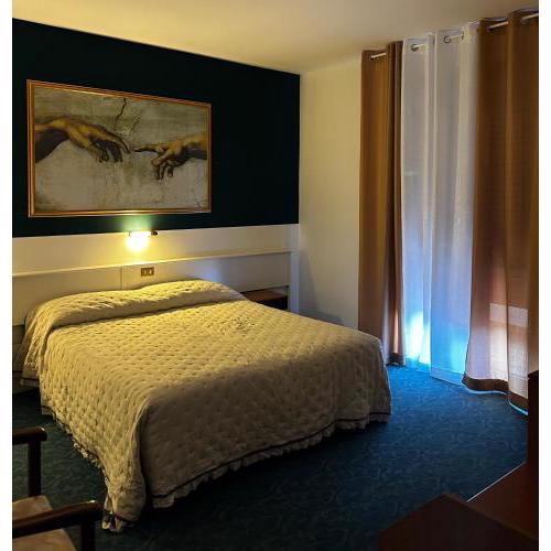 Hotel Rey's