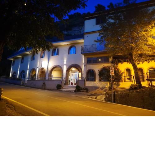 Hotel Ristorante Farese