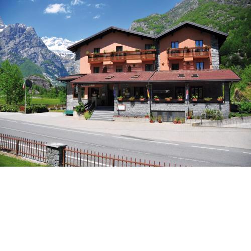 Hotel Ristorante Miramonti