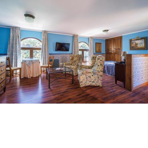 Hotel Rural Albamanjon