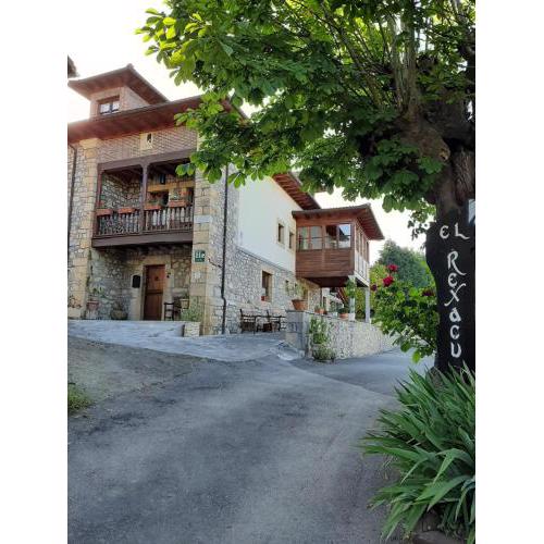 Hotel Rural El Rexacu
