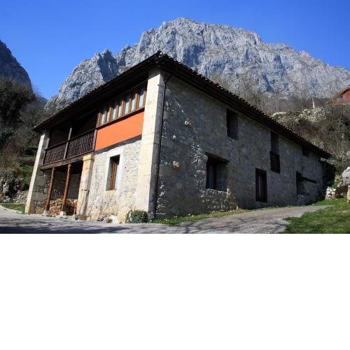Hotel Rural Llerau