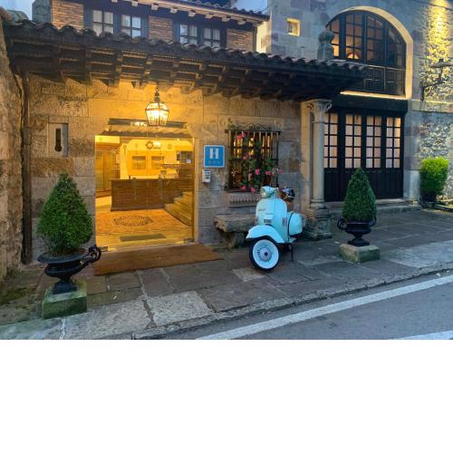 Hotel Santillana