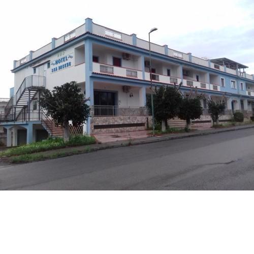 HOTEL SEA BREEZE