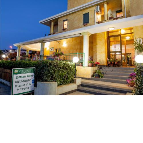 Hotel S'Ustiarvu
