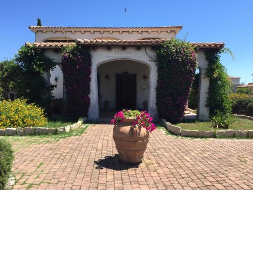 Hotel Terra Di Gallura
