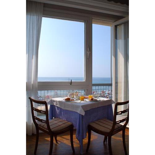 Hotel Tirreno