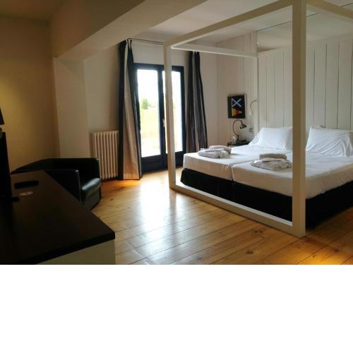 Hotel Trias