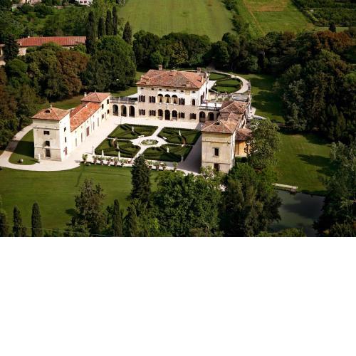 Hotel Villa Giona