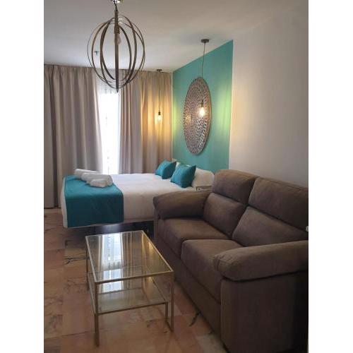 Hotel y Apartamentos Doña Lola
