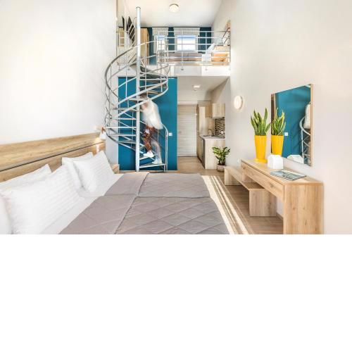 Hotelo Sunshine Living Rooms