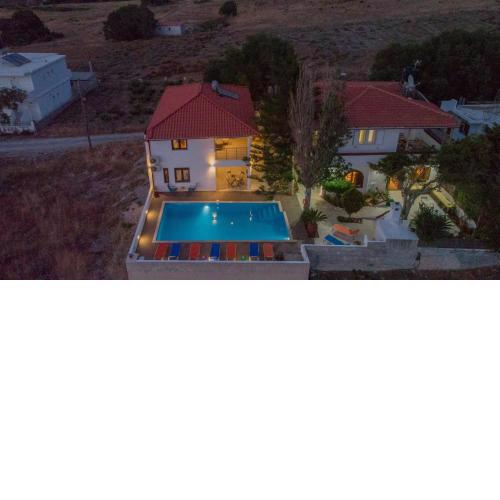 Houmeli Maisonettes & Apartments