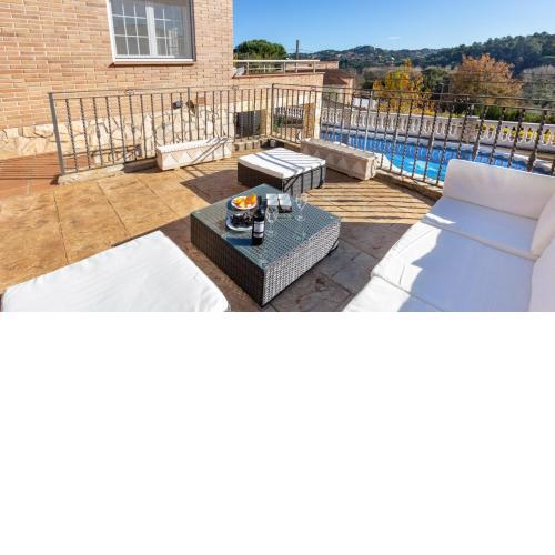 House - 2 Bedrooms with Pool and WiFi young people group not allowed - 9106