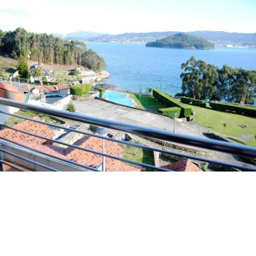 House - 4 Bedrooms with Pool WiFi and Sea views - 7739
