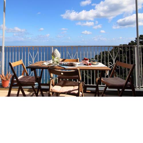 House Bergeggi by Holiday World