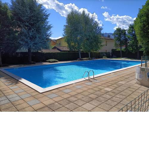 House in a beautiful residence with garden, swimming pool and parking spot - Larihome A07