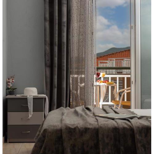 HOUSE TOULA ELEGANT