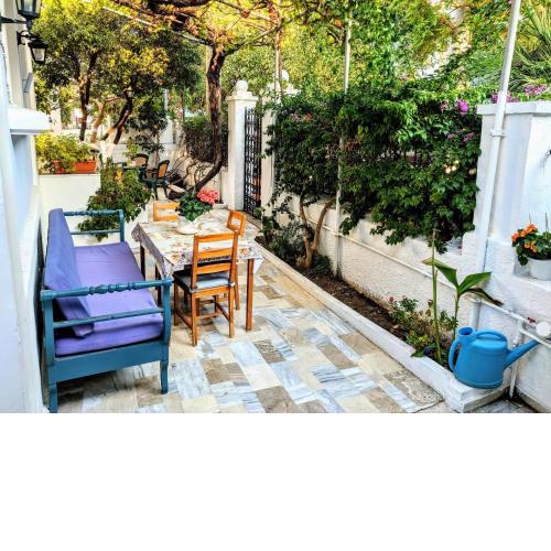 House with garden in city of Rhodes
