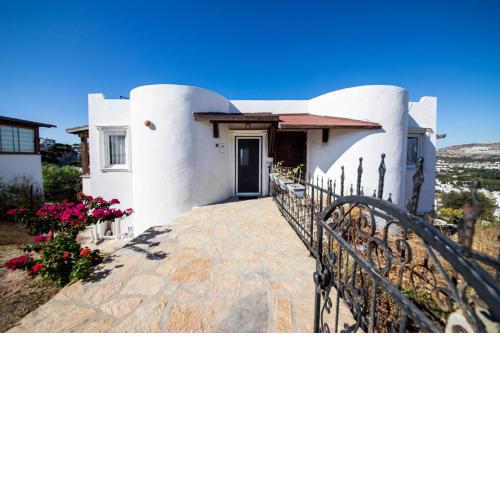 House with Invigorating View in Bodrum