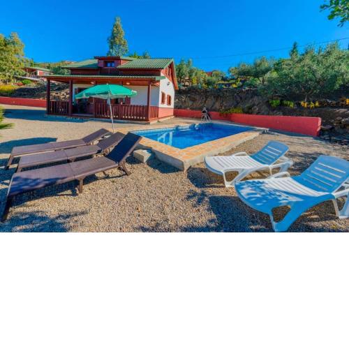 House with Private Pool (Aries)