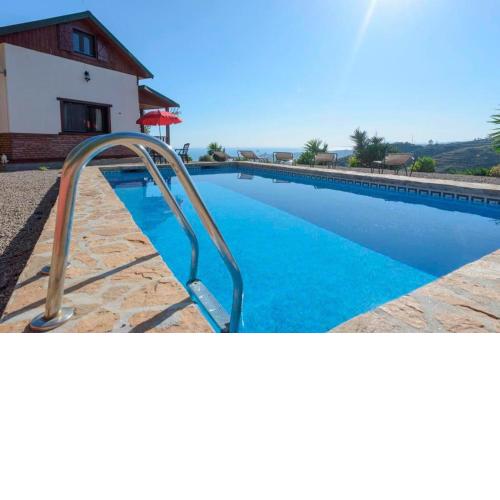 House with Private Pool (Piscis)