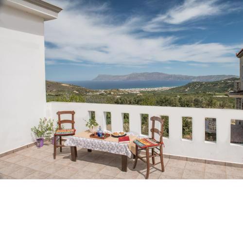 House with view in Kissamos