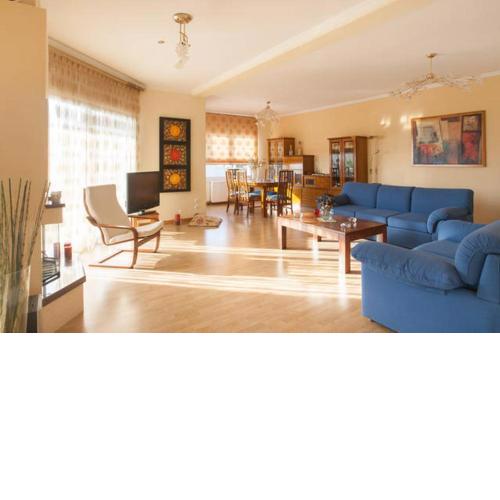 House,1000m from the beach