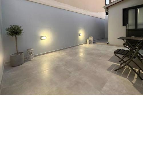 House33