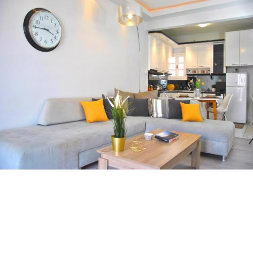 Houseloft Commercial Central